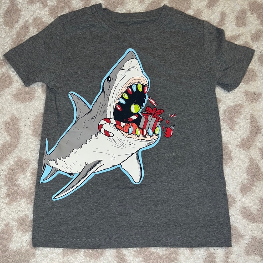 Shark Christmas Themed Short Sleeve T-shirt